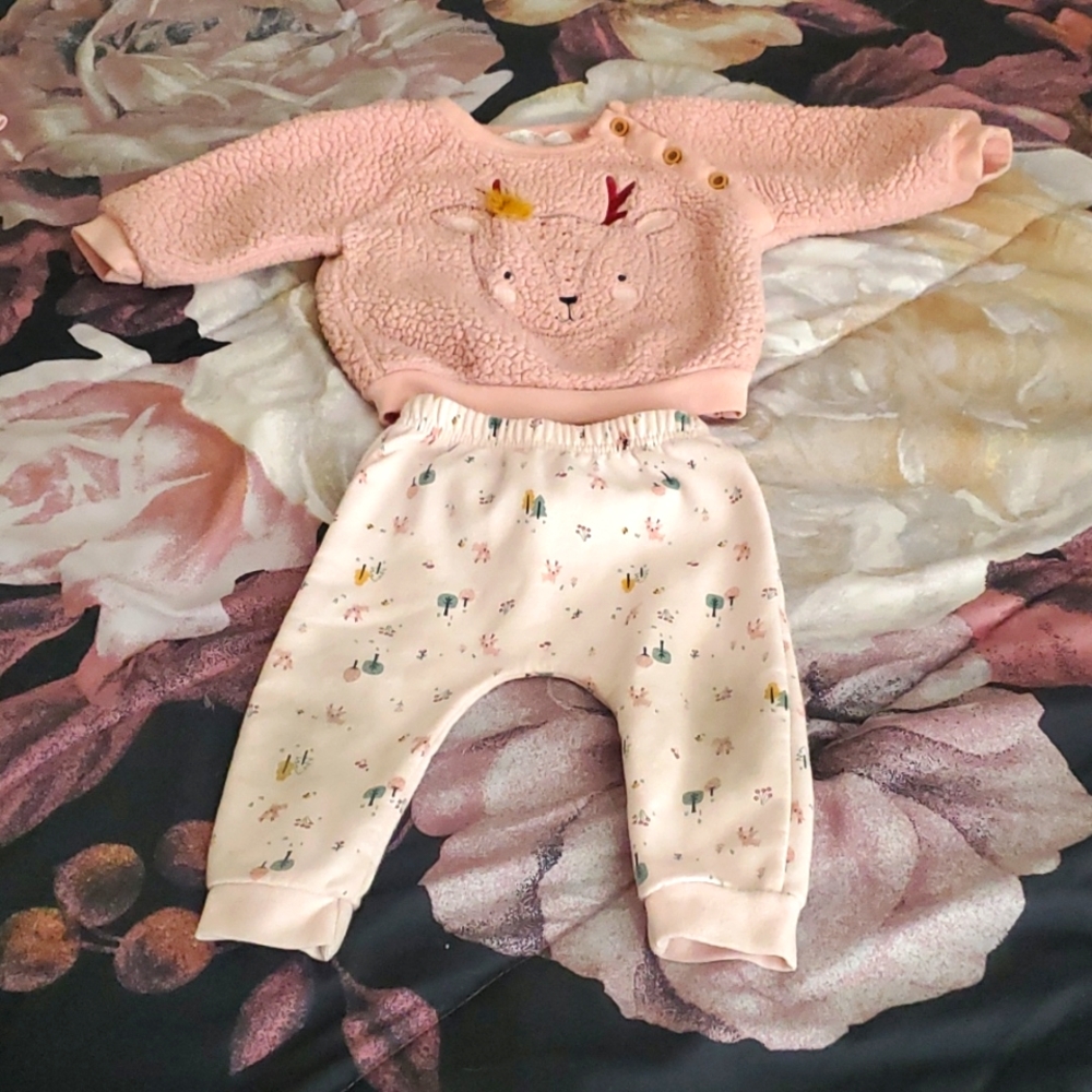 Mauve and pink Long sleeve reindeer fleece top matching sweatpants